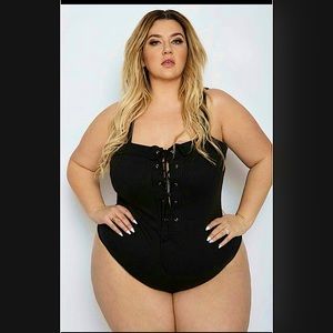 Astra Signature NWT Lace Up Bodysuit Black